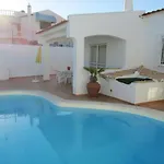 Luxurious In With Pool וילה