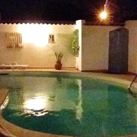 빌라 Luxurious In With Pool *