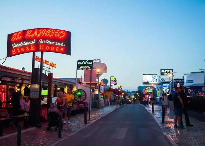 Villa Luxurious In With Pool