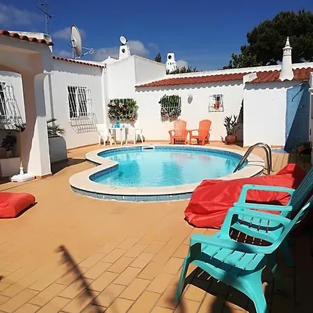 Luxurious In With Pool فيلة