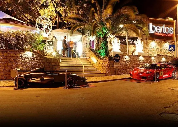 Luxurious In With Pool